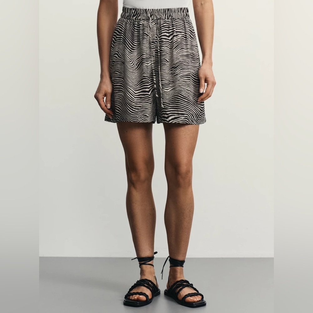 Linen Joe Fresh Black and White Animal Print Zebra Patterned Shorts